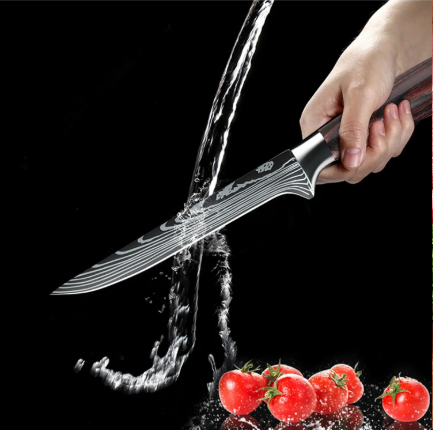 Couteau à désosser japonais Damas lame courbée avec tomates