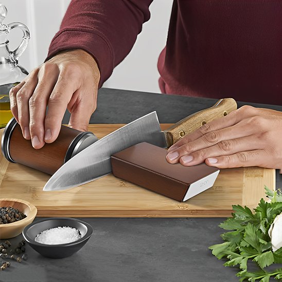 Aiguiseur couteau professionnel ProfSharp - Affûtage d'un couteau de chef en cuisine