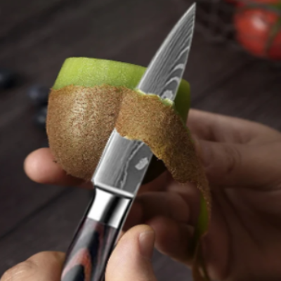 Couteau d'office japonais Damas épluchant pomme de terre